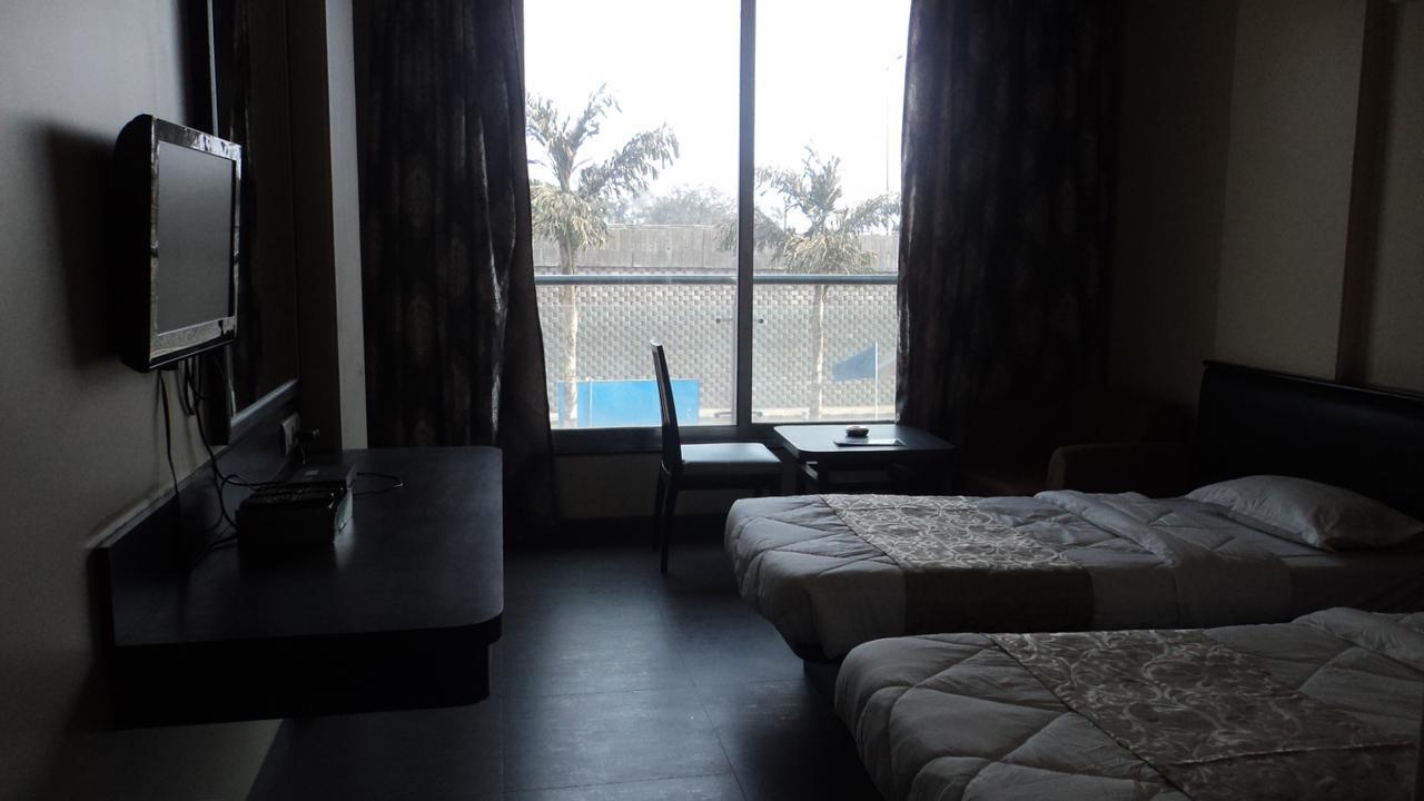 Royal Hills Hotel Bapane Exterior foto
